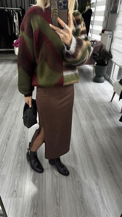 Tek Yırtmaç Detaylı Kahverengi Süet Etek