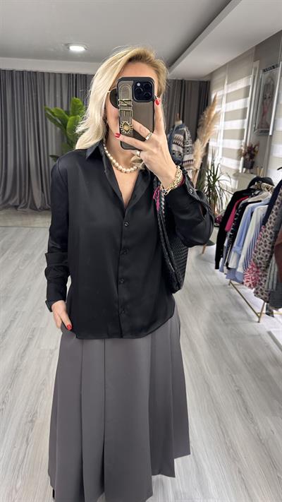 TOK DOKULU SİYAH SATEN GÖMLEK