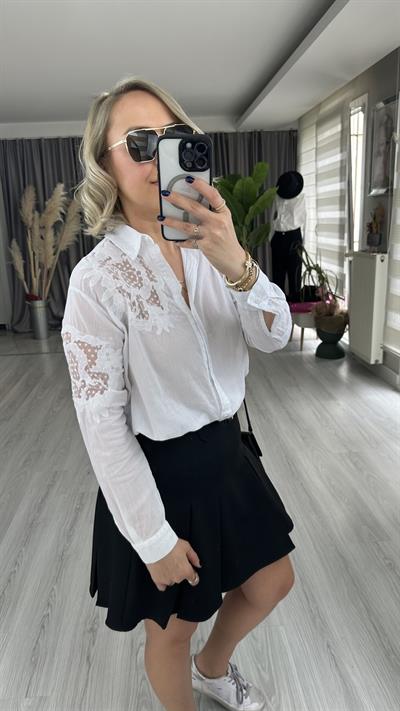 TÜL NAKIŞ İŞLEME DETAYLI BEYAZ KOTON GÖMLEK