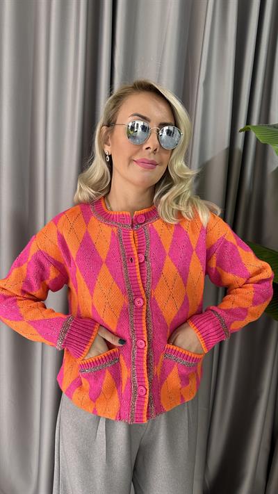 TURUNCU PEMBE BAKLAVA DESENLİ TRİKO HIRKA