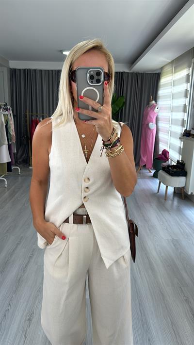 ÜÇ DÜĞMELİ, ASTARLI BEJ KETEN YELEK