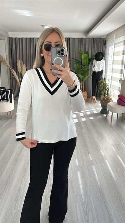 UZUN KOL, SİYAH ŞERİTLİ, V YAKA BEYAZ MERSERİZE TRİKO