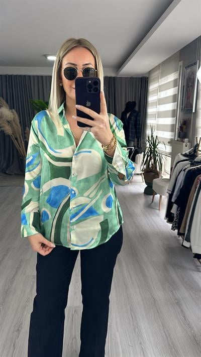 V YAKA DESENLİ GÖMLEK / MAVİ