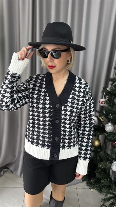 V YAKA JAKAR DESEN SİYAH,EKRU HIRKA