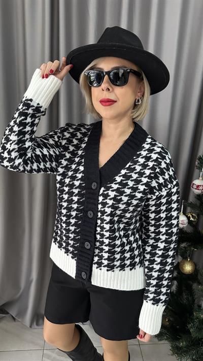 V YAKA JAKAR DESEN SİYAH,EKRU HIRKA