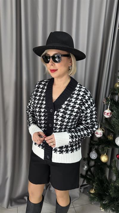 V YAKA JAKAR DESEN SİYAH,EKRU HIRKA