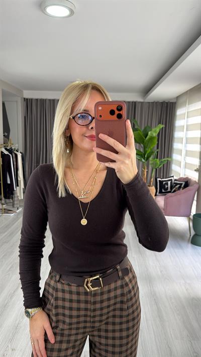 V Yaka Kaşmirli Acı Kahve Ultra Hafif Triko