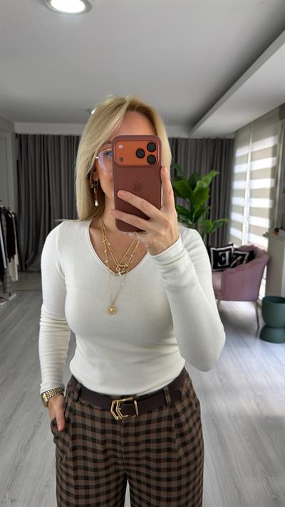 V Yaka Kaşmirli Ekru Ultra Hafif Triko