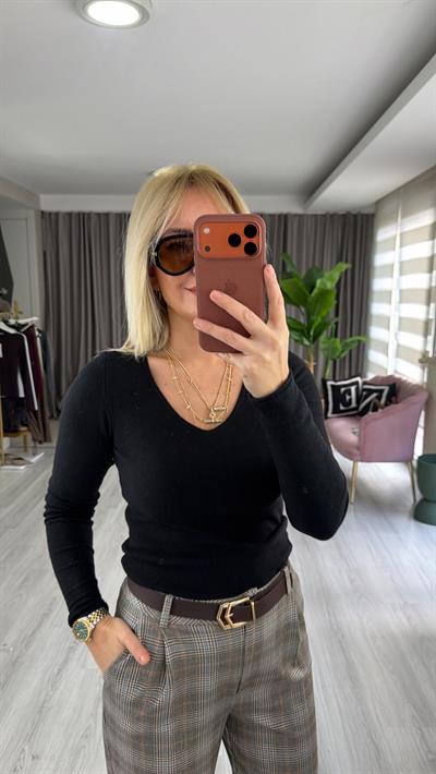 V Yaka Kaşmirli Siyah Ultra Hafif Triko