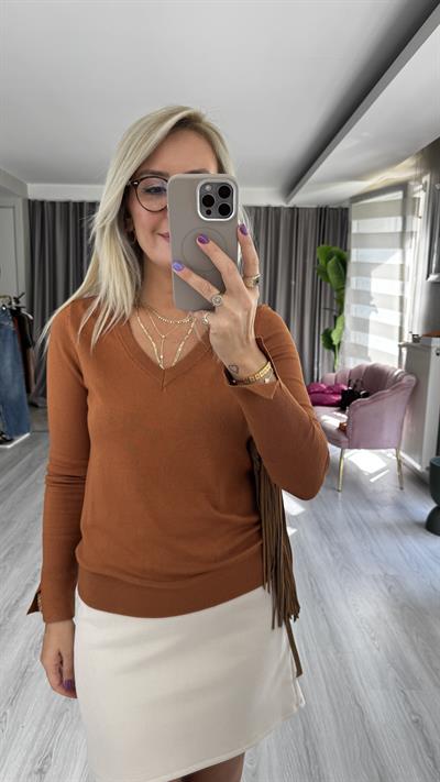 V Yaka Kolu Yırtmaçlı Karamel Dilvin Triko 