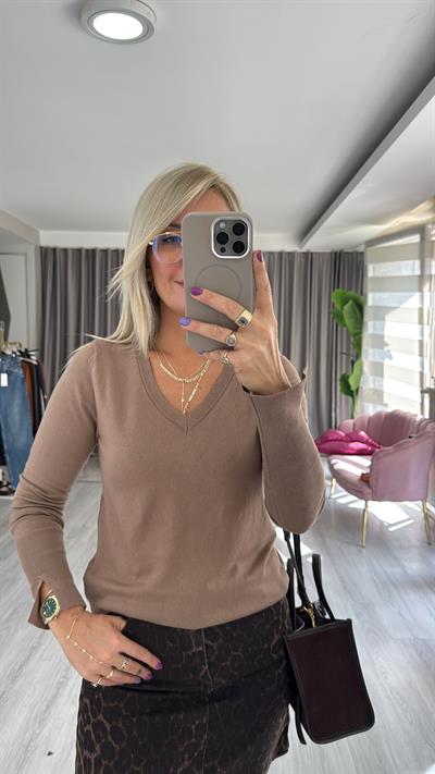 V Yaka Kolu Yırtmaçlı  Koyu Vizon Dilvin Triko 