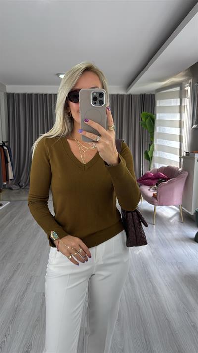 V Yaka Kolu Yırtmaçlı Yağ Yeşili Dilvin Triko 