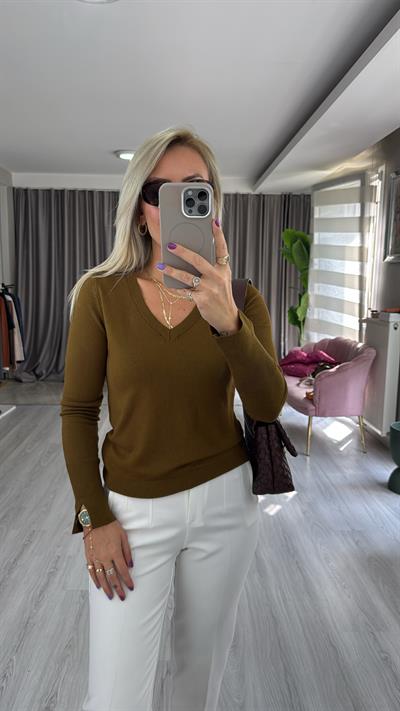 V Yaka Kolu Yırtmaçlı Yağ Yeşili Dilvin Triko 