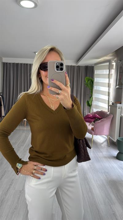 V Yaka Kolu Yırtmaçlı Yağ Yeşili Dilvin Triko 