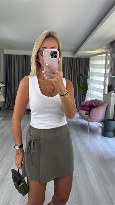 V Yaka Pamuklu Beyaz Atlet Bluz