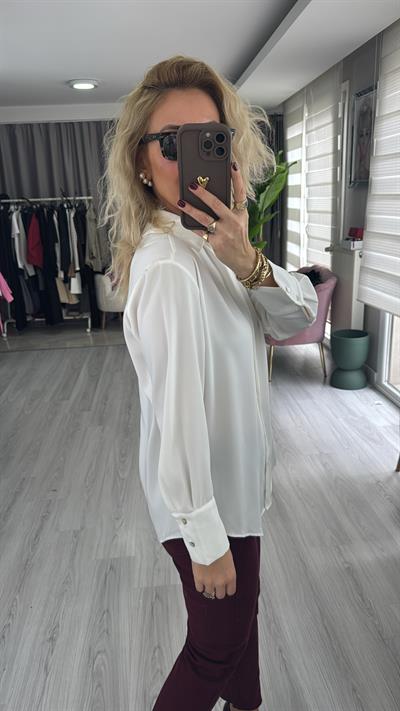 V Yaka Sedef Düğmeli Ekru Krep Gömlek