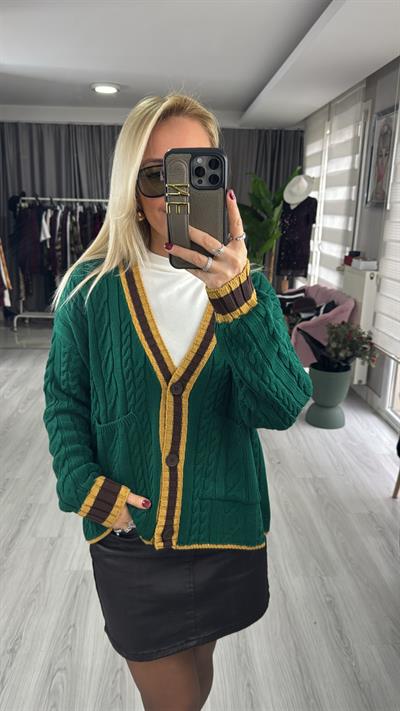 V Yaka Camel Biyeli Yeşil Triko Hırka