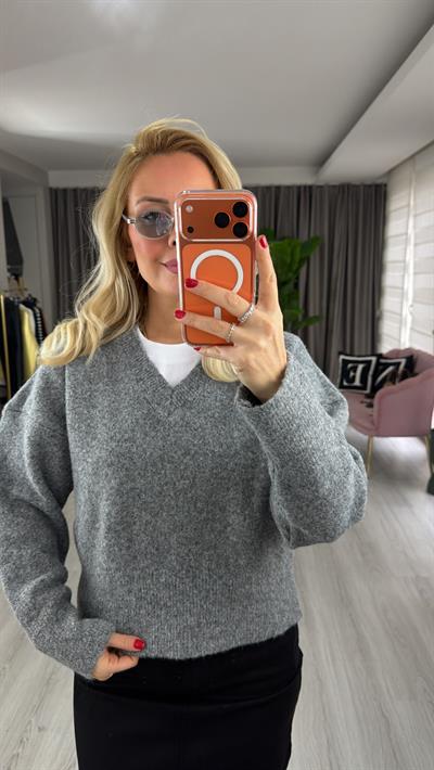 V Yaka Yumuşak Dokulu Füme Triko