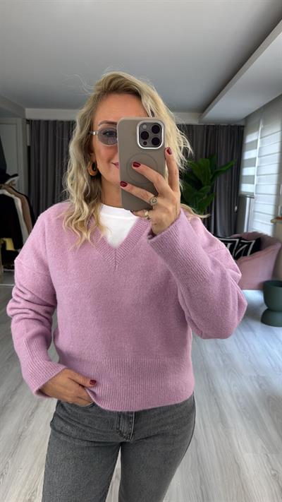 V Yaka Yumuşak Dokulu Lila Triko Kazak