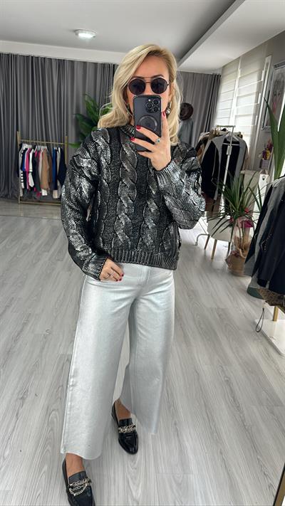 VARAKLI SAÇ ÖRGÜLÜ SİYAH TRİKO KAZAK