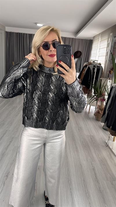 VARAKLI SAÇ ÖRGÜLÜ SİYAH TRİKO KAZAK