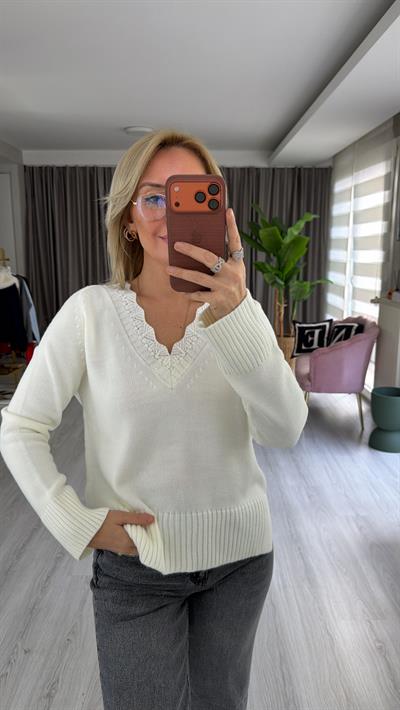 Yakası Ajurlu V Yaka Ekru Triko