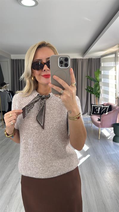 Yakası Fularlı Vizon Triko