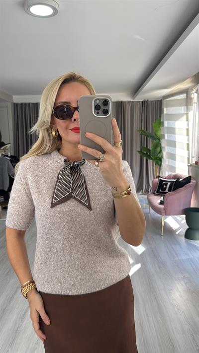 Yakası Fularlı Vizon Triko