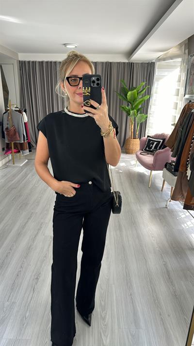 Yakası Taşlı Çelik Örme Siyah Bluz 