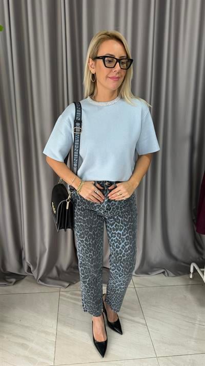 Yakası Taşlı Yarım Kol Çelik Örme Buz Mavisi Bluz