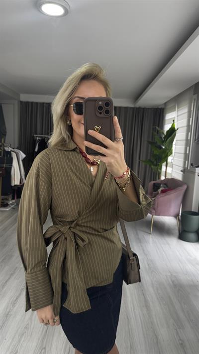 Yandan Bağlamalı Bej Çizgili Bal Rengi Gömlek