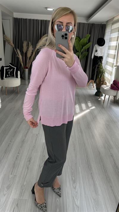 YANI YIRTMAÇLI PEMBE MERSERİZE TRİKO