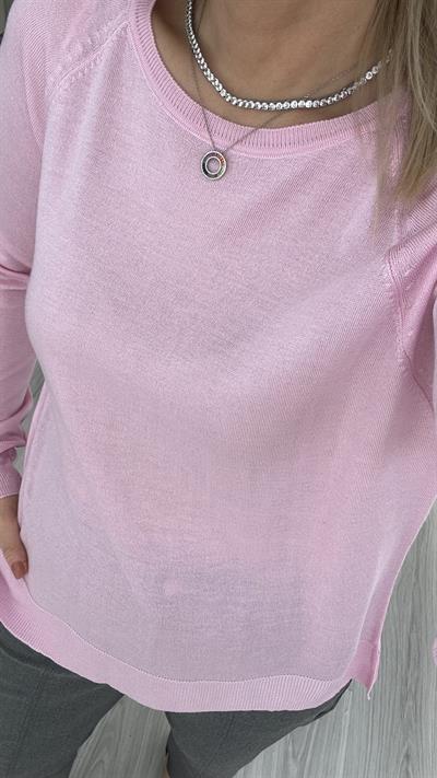 YANI YIRTMAÇLI PEMBE MERSERİZE TRİKO