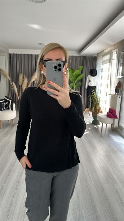 YANI YIRTMAÇLI SİYAH MERSERİZE TRİKO