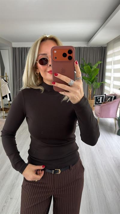 Yarım Balıkçı Yaka Modal Pamuklu Kahverengi Bluz