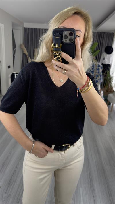 YARIM KOL, SİMLİ, V YAKA SİYAH TRİKO