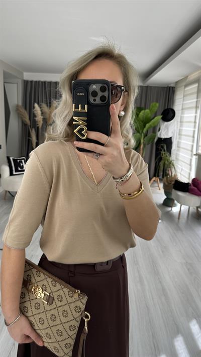 YARIM KOL, YAKA VE KOLU SİM DETAYLI BEJ TRİKO