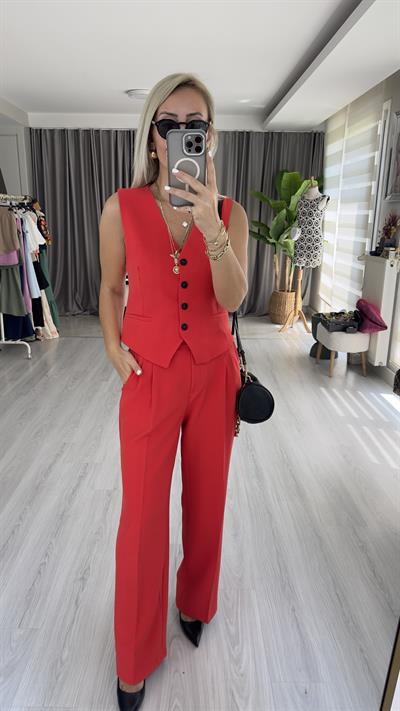 YELEK PANTOLON İKİLİ MERCAN TAKIM