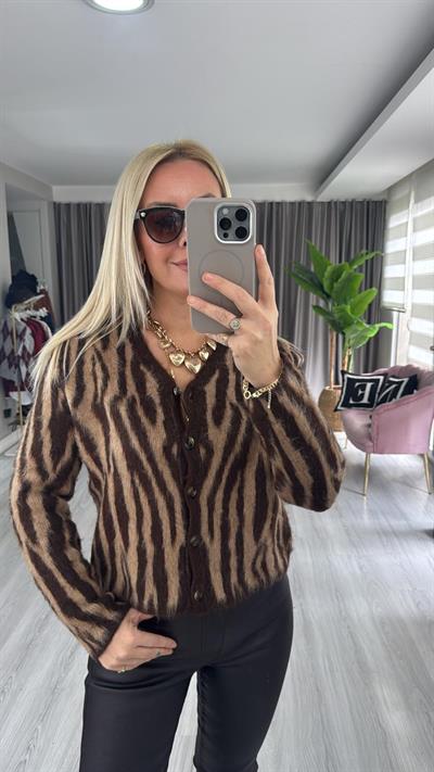 Zebra Desen Acı Kahve Triko Hırka
