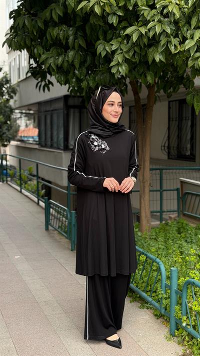 Siyah Çiçek Detay Takım 