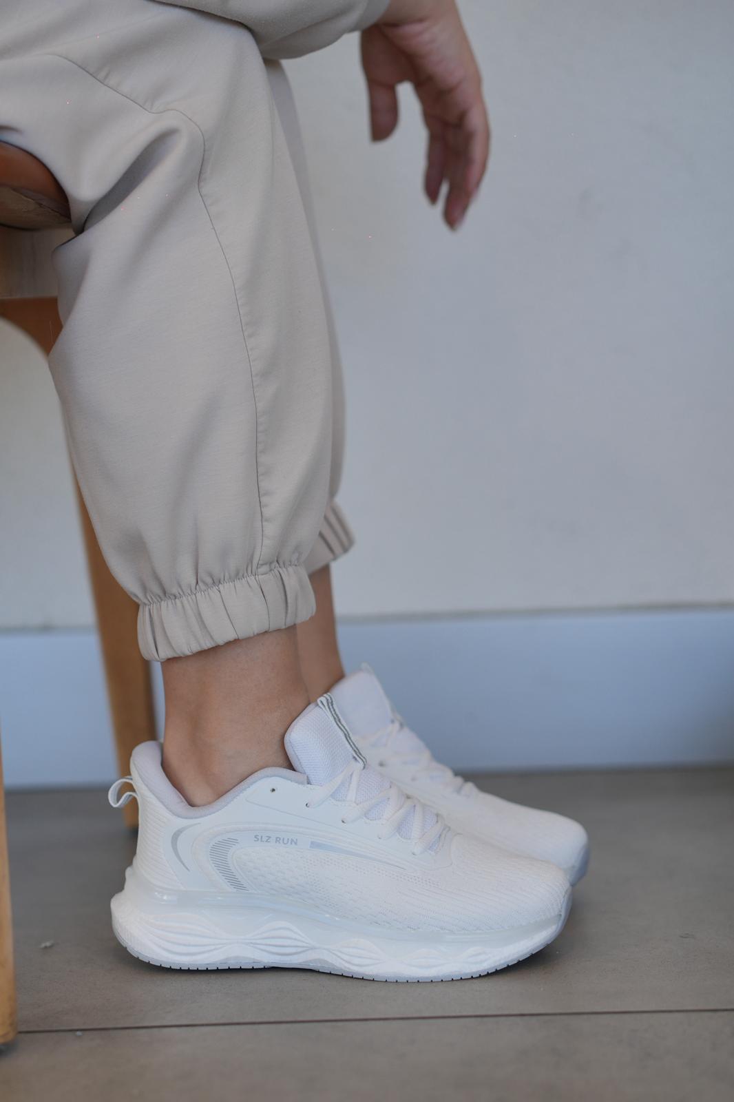 Kadın Beyaz Ortopedik Taban Günlük Sneaker 048