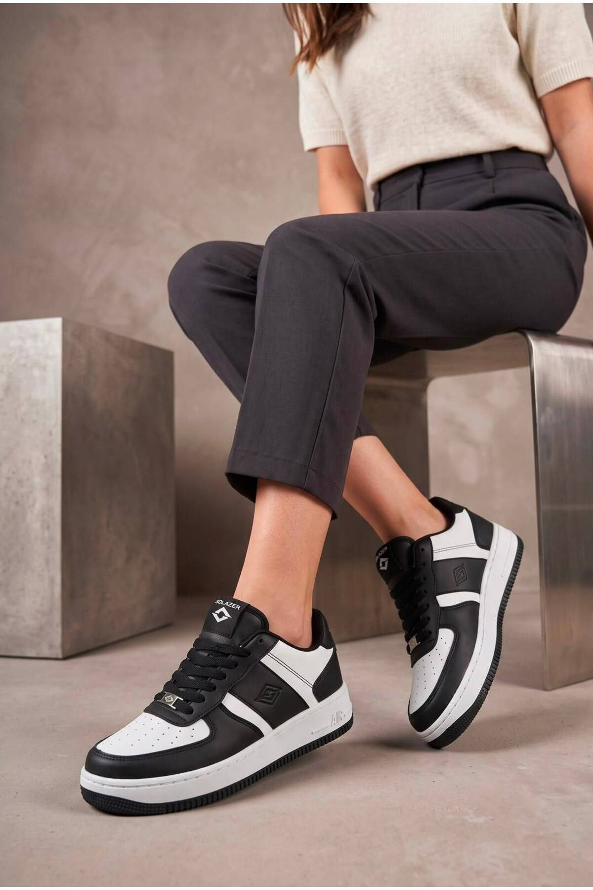 Kadın Siyah Beyaz Sneaker Günlük Yürüyüş Spor Ayakkabı 067-K Siyah-Beyaz