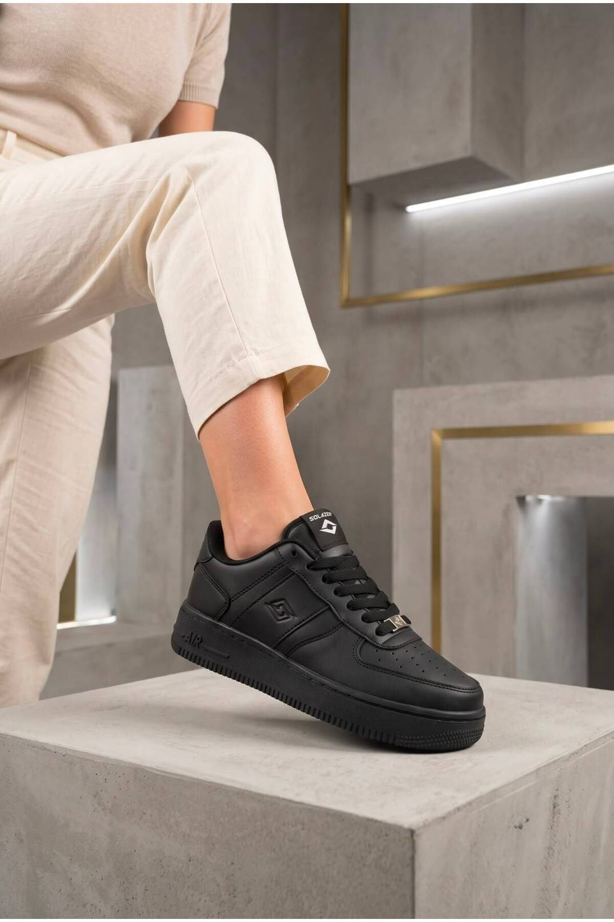 Kadın Siyah Sneaker Günlük Yürüyüş Spor Ayakkabı 067-K Siyah