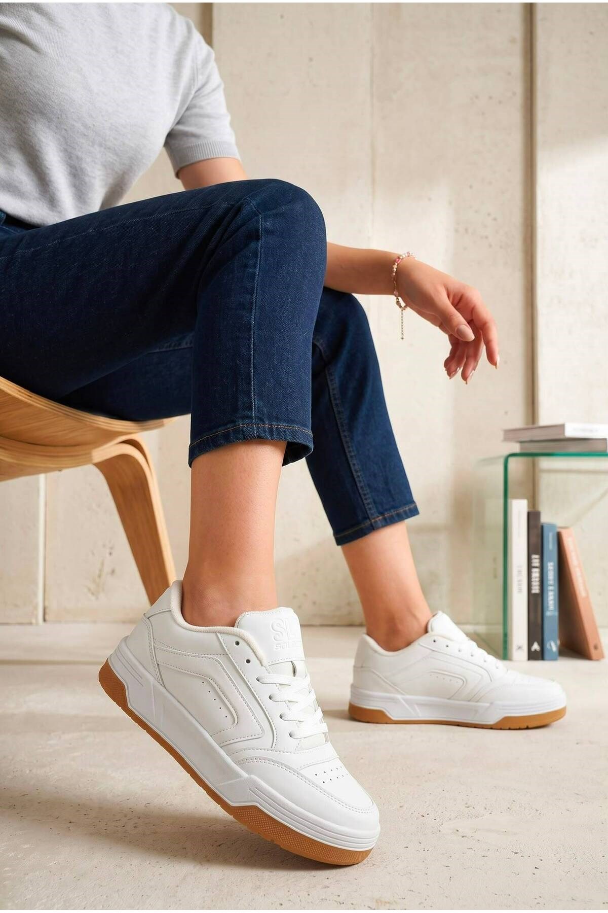 Kadın Beyaz Siyah Sneaker Günlük Spor Ayakkabı 070 Beyaz