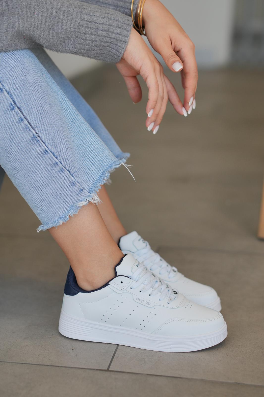 Kadın Siyah Ortopedik Hafif Taban Günlük Sneaker 