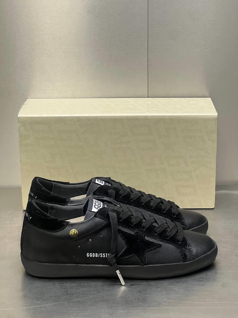 GOLDEN GOOSE