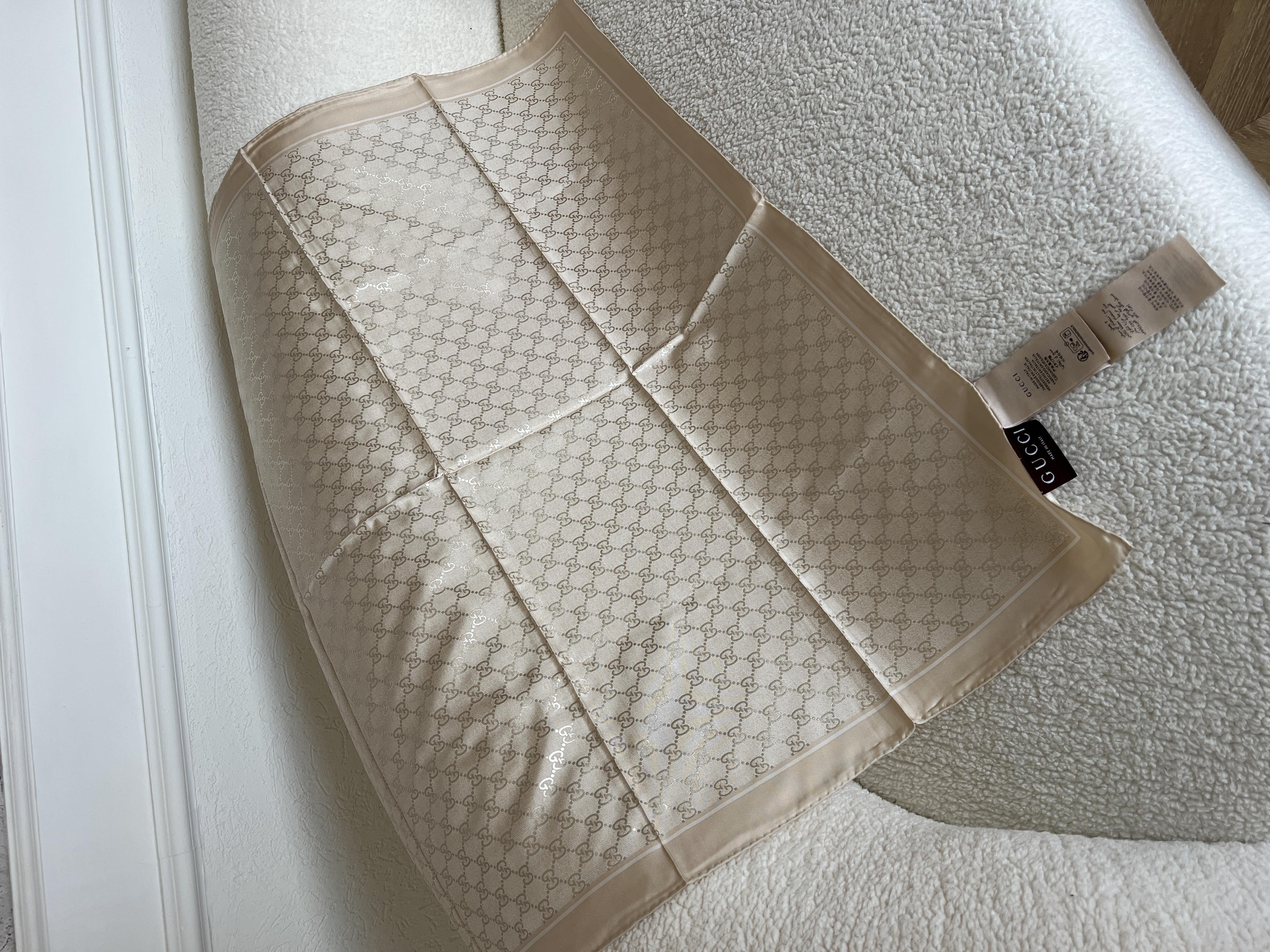 GUCCİ MONOGRAM KREM