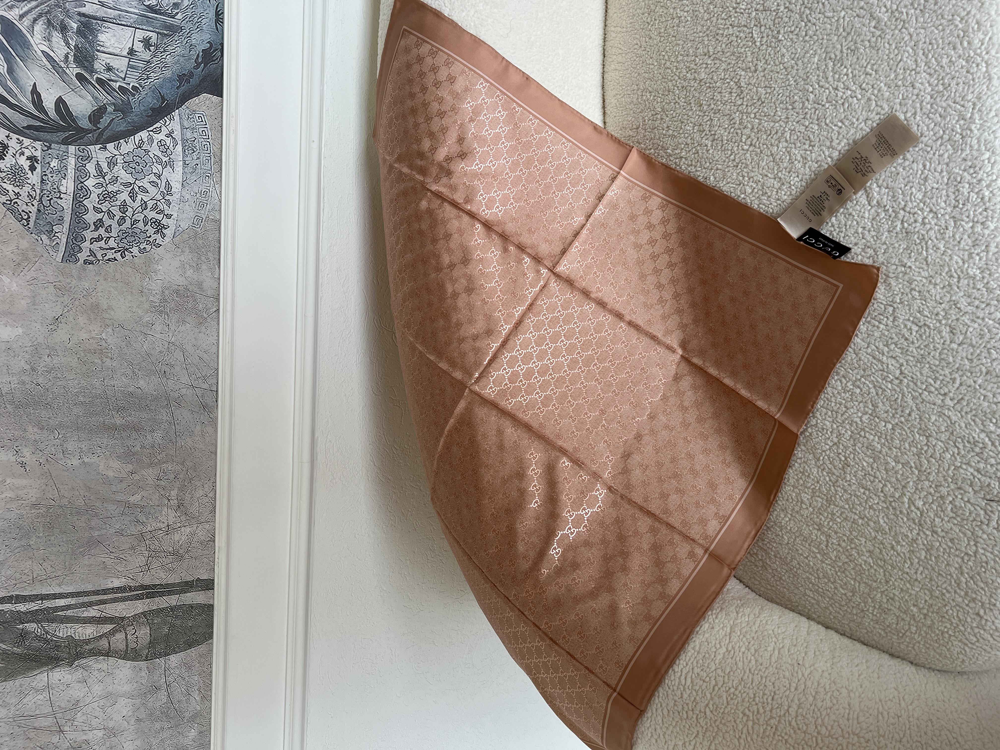 GUCCİ MONOGRAM PEMBE