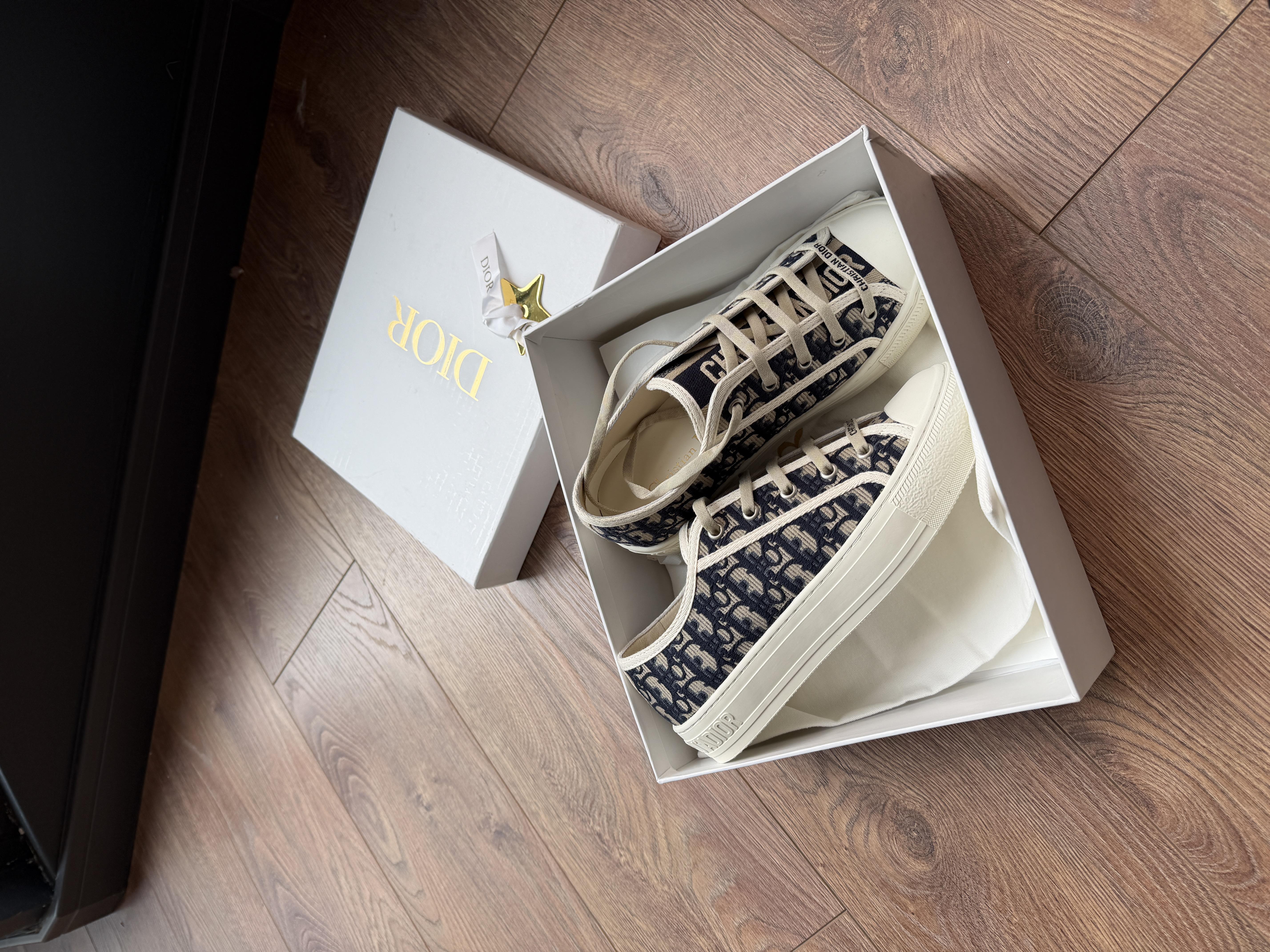 CD SNEAKER