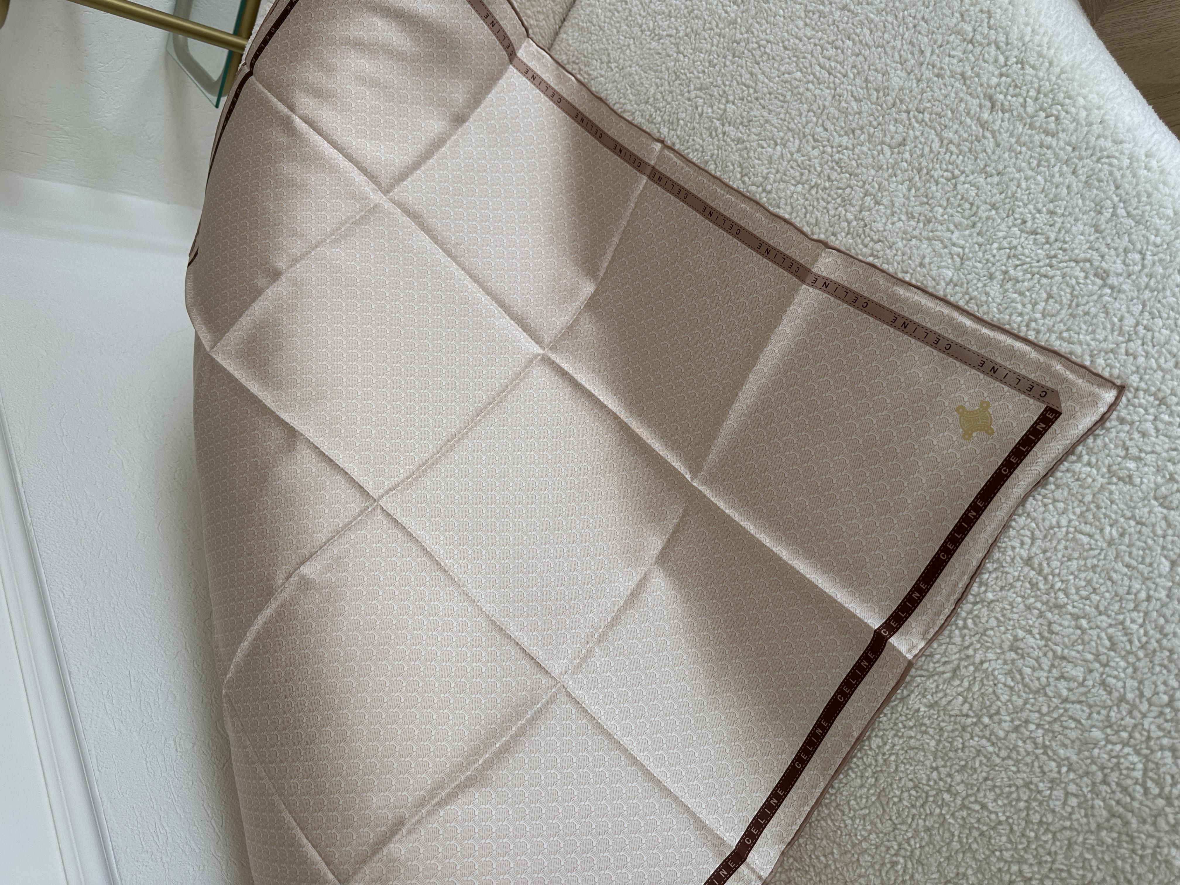 CELİNE MONOGRAM BEJ